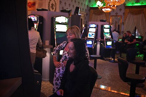 Inaugurata la Sala Slot Show di Bagni di Lucca